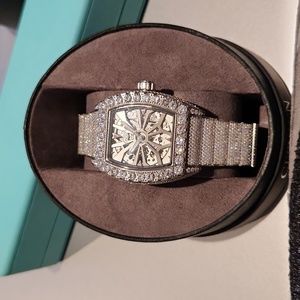 Gld diamond silver watch